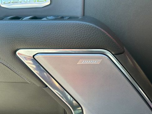Used 2023 GMC Sierra 1500 Denali AWD/4WD image 7