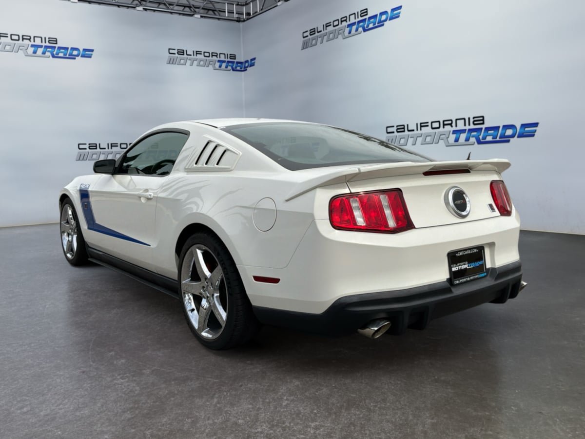 Used 2010 Ford Mustang GT RWD image 7
