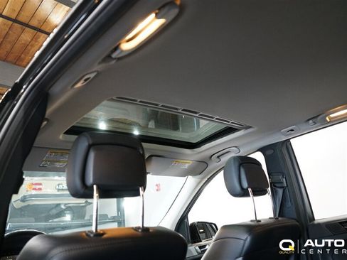 Used 2011 Mercedes-Benz ML 63 AMG 4MATIC image 30