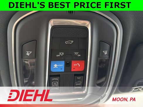 New 2025 Jeep Grand Cherokee Altitude w/ Trailer Tow Package image 31