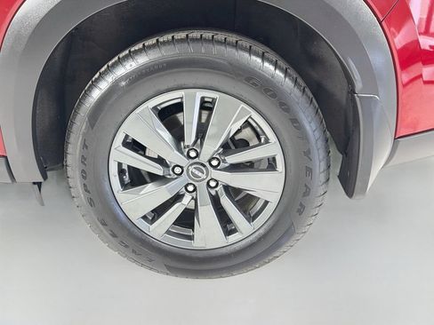 Used 2024 Nissan Pathfinder SV w/ SV Premium Package AWD/4WD image 31
