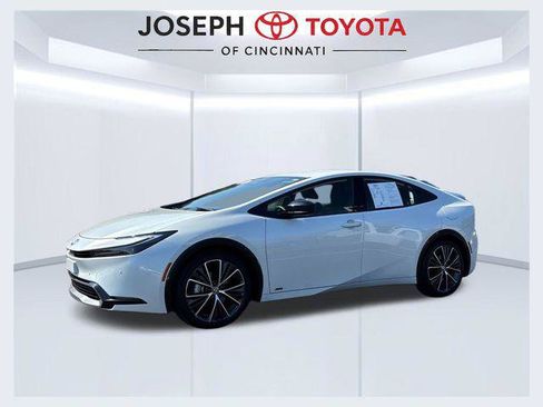 Certified 2025 Toyota Prius XLE AWD/4WD image 1