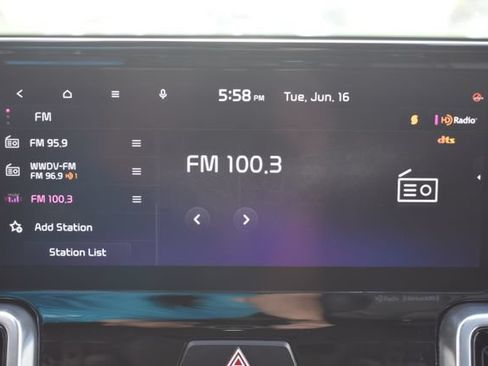 Used 2023 Kia Sorento EX AWD/4WD image 27