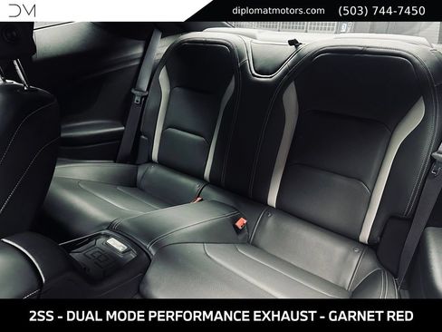 Used 2016 Chevrolet Camaro SS RWD image 17