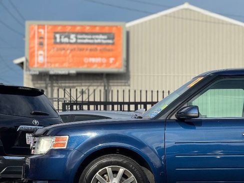 Used 2012 Ford Flex SEL w/ Equipment Group Order Code image 13