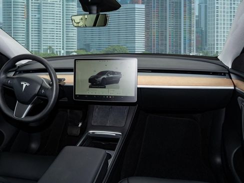 Used 2024 Tesla Model Y Long Range image 20