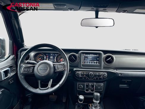 Used 2022 Jeep Gladiator Sport image 29