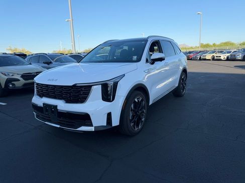 Used 2025 Kia Sorento SX FWD image 3