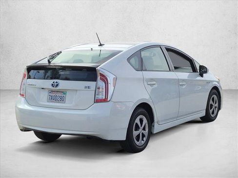 Used 2013 Toyota Prius Four w/ Deluxe Solar Roof Pkg FWD image 6