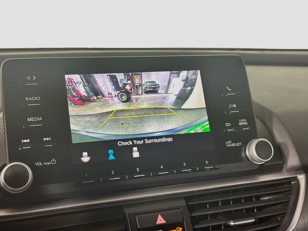 Used 2019 Honda Accord LX image 18