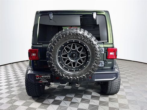 Used 2019 Jeep Wrangler Unlimited Sahara image 6