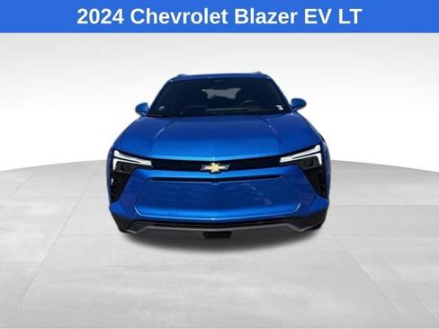 Used 2024 Chevrolet Blazer EV LT AWD/4WD image 2