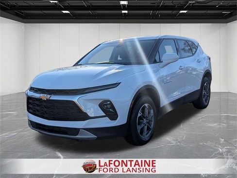 Used 2024 Chevrolet Blazer LT image 1
