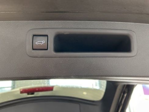 Used 2022 Toyota Highlander XLE image 20