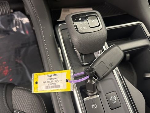 New 2025 Nissan Pathfinder SV image 35