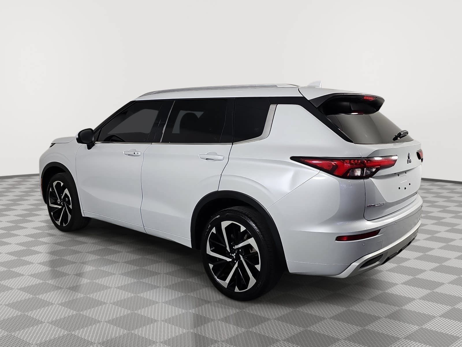 Used 2024 Mitsubishi Outlander SEL FWD image 6