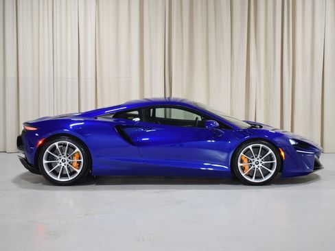 New 2026 McLaren Artura RWD image 14