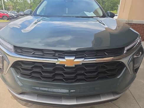 Used 2026 Chevrolet Trax LT w/ Driver Confidence Package FWD image 9