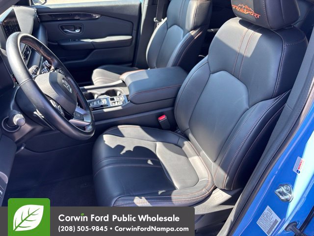 Used 2025 Honda Pilot TrailSport image 25