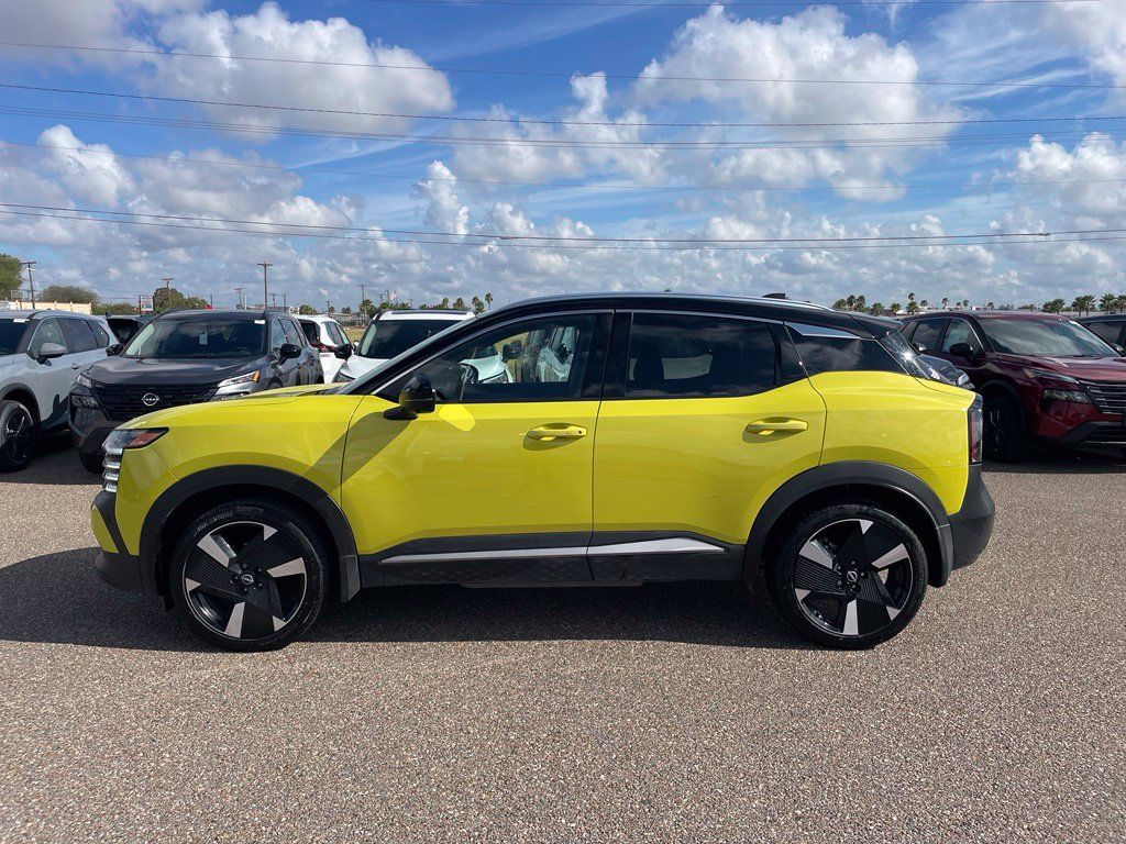 Certified 2025 Nissan Kicks SR AWD/4WD image 4