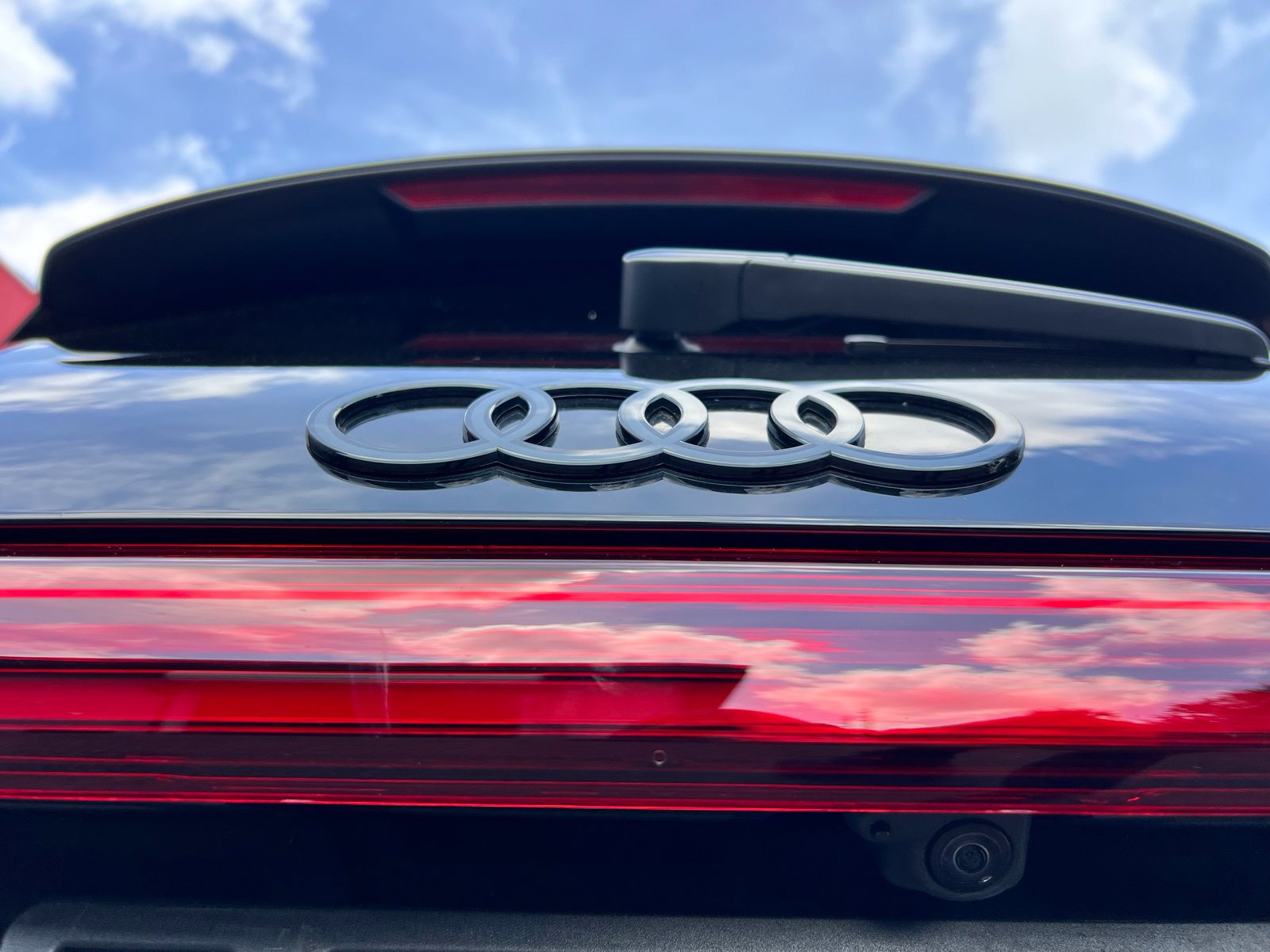 Used 2024 Audi Q8 e-tron Prestige w/ Prestige Package AWD/4WD image 30