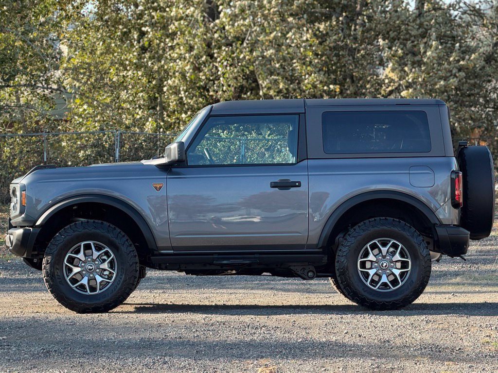 Used 2025 Ford Bronco Badlands AWD/4WD image 4