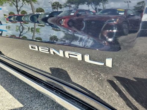 Certified 2025 GMC Sierra 1500 Denali w/ Denali Reserve Package AWD/4WD image 8
