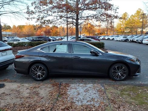 New 2025 Lexus ES 350 w/ Premium Package image 2