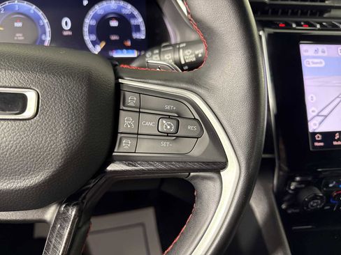 Used 2022 Jeep Grand Cherokee Trailhawk w/ Luxury Tech Group III image 21