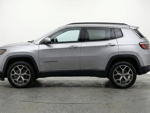 Used 2025 Jeep Compass Limited AWD/4WD image 5