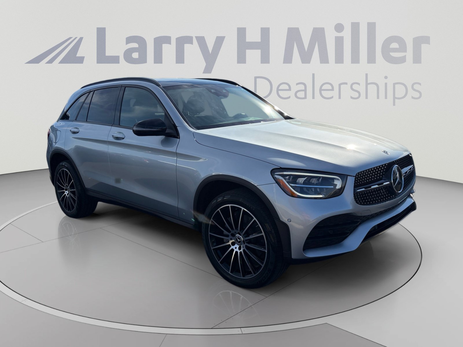 Used 2021 Mercedes-Benz GLC 300 4MATIC image 7