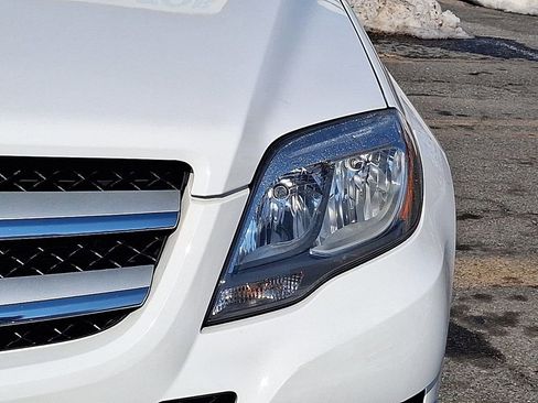 Used 2015 Mercedes-Benz GLK 350 4MATIC image 9