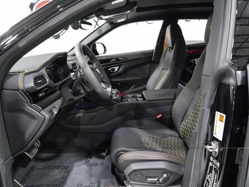 Used 2024 Lamborghini Urus S AWD/4WD image 8