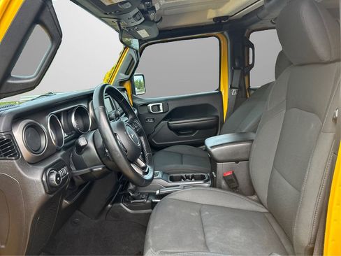 Certified 2019 Jeep Wrangler Unlimited Sport S image 9