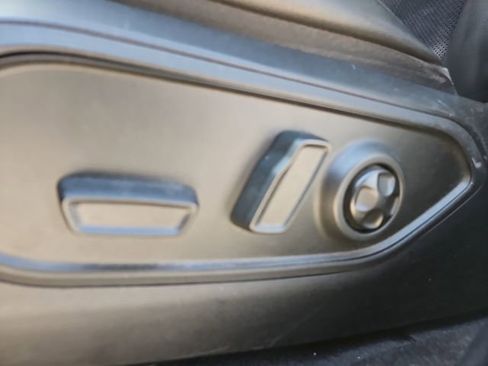 Used 2023 Jeep Grand Cherokee L Laredo image 14