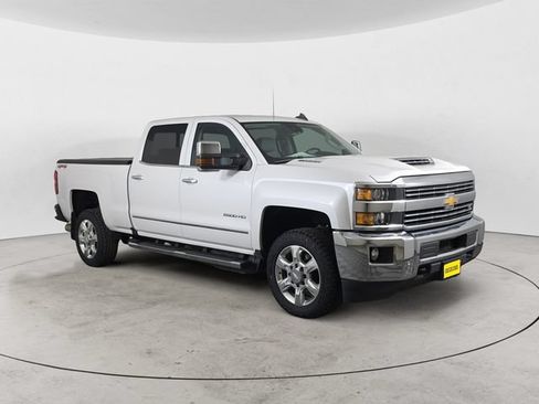 Used 2019 Chevrolet Silverado 2500 LTZ w/ Duramax Plus Package AWD/4WD image 7