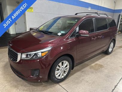 Used 2017 Kia Sedona LX w/ LX Essentials Premium Package