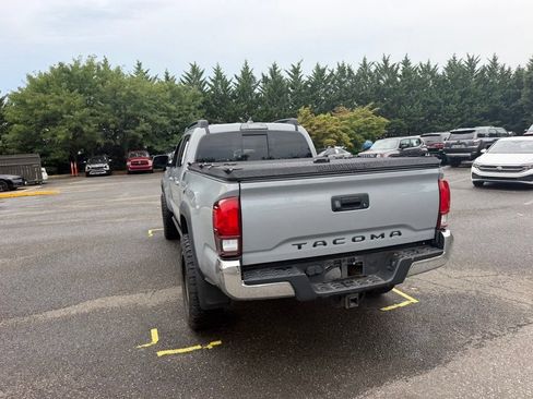 Used 2019 Toyota Tacoma TRD Off-Road AWD/4WD image 6