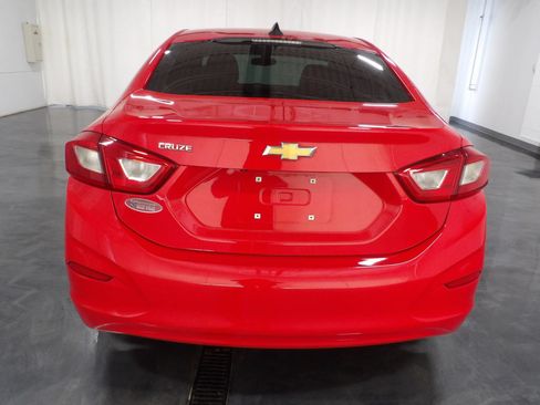 Used 2018 Chevrolet Cruze LS FWD image 5