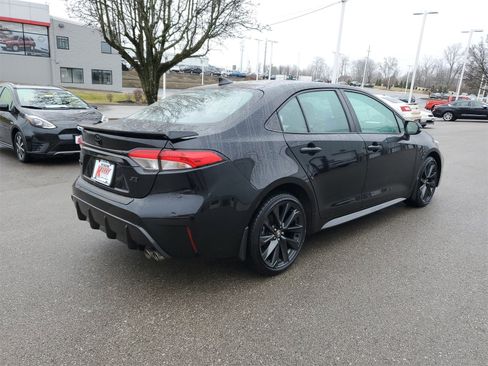 Used 2024 Toyota Corolla SE image 4