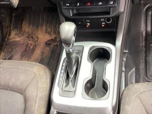 Used 2022 Chevrolet Colorado LT w/ Fleet Safety Package RWD image 29