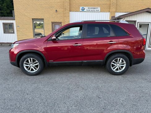 Used 2014 Kia Sorento LX AWD/4WD image 2