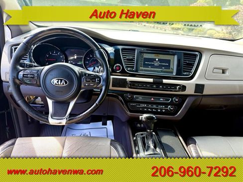 Used 2016 Kia Sedona SX Limited FWD image 9