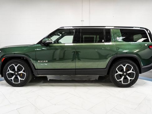 Used 2023 Rivian R1S Adventure image 8