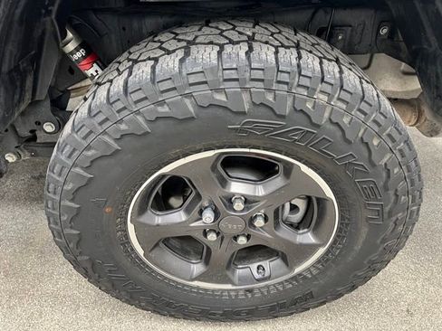 Used 2021 Jeep Gladiator Rubicon image 14