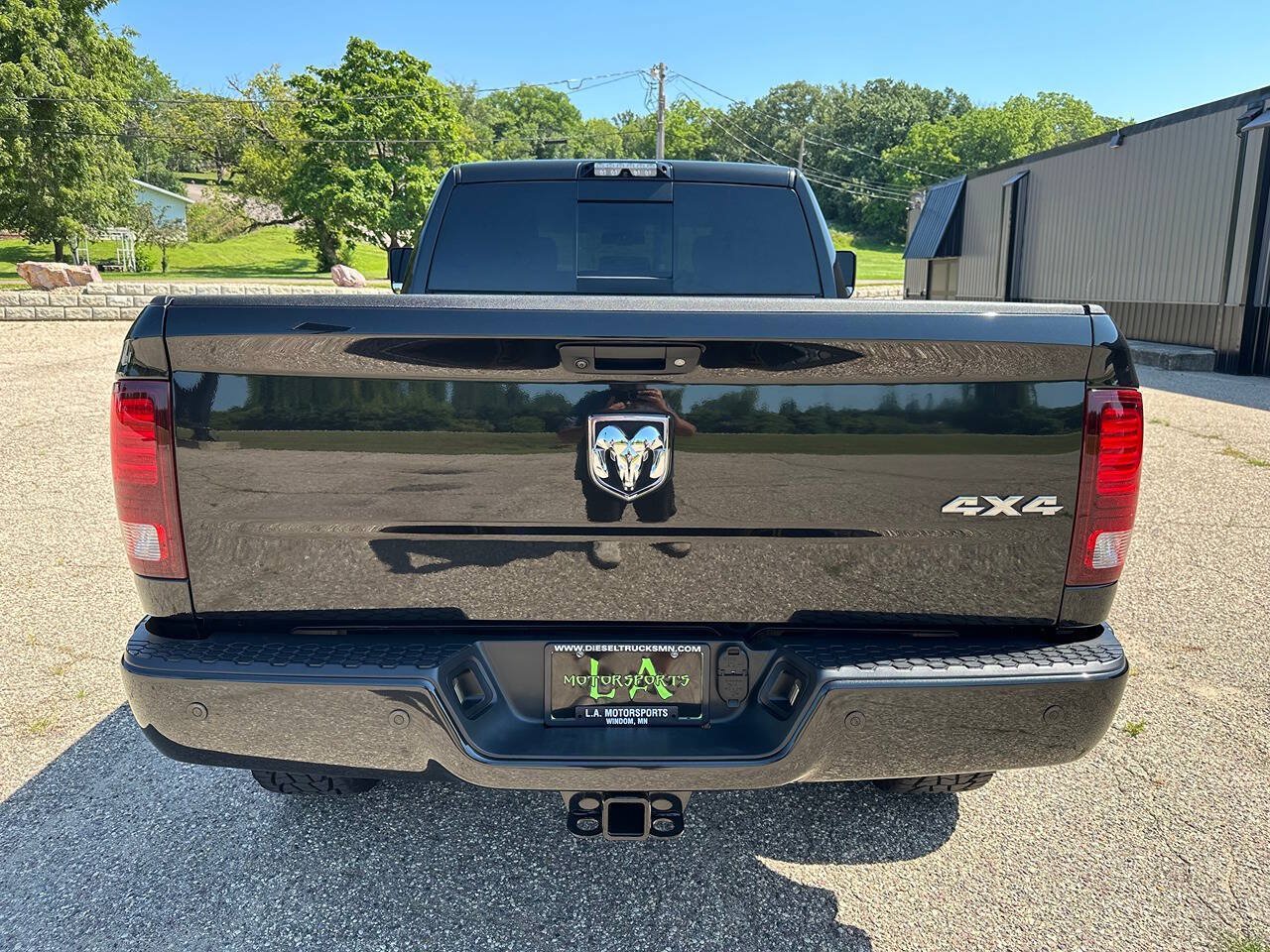 Used 2018 RAM 2500 Laramie w/ Sport Appearance Group AWD/4WD image 4