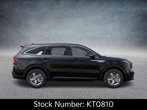 New 2026 Kia Sorento LX image 7