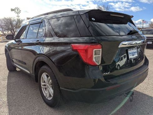 Certified 2022 Ford Explorer XLT image 4