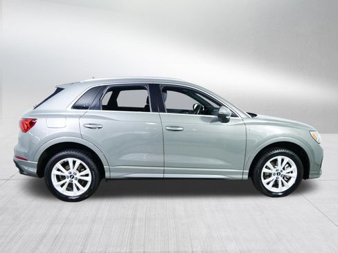 Used 2022 Audi Q3 2.0T Premium Plus w/ Premium Plus Package AWD/4WD image 8