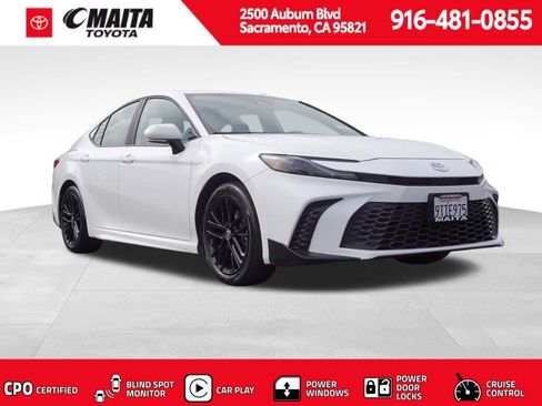 Certified 2025 Toyota Camry SE image 1